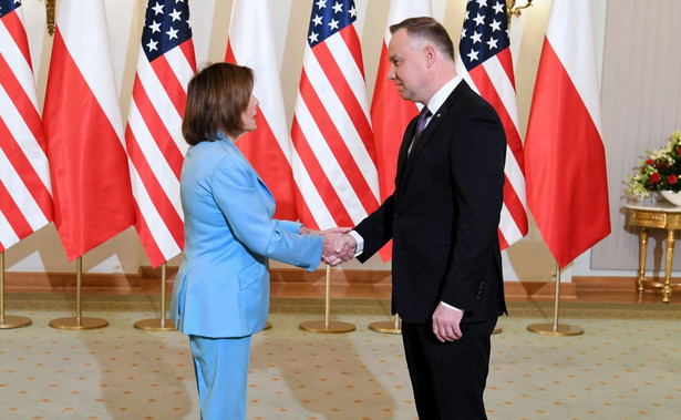 Prezydent RP Andrzej Duda i przewodnicząca Izby Reprezentantów Stanów Zjednoczonych Nancy Pelosi