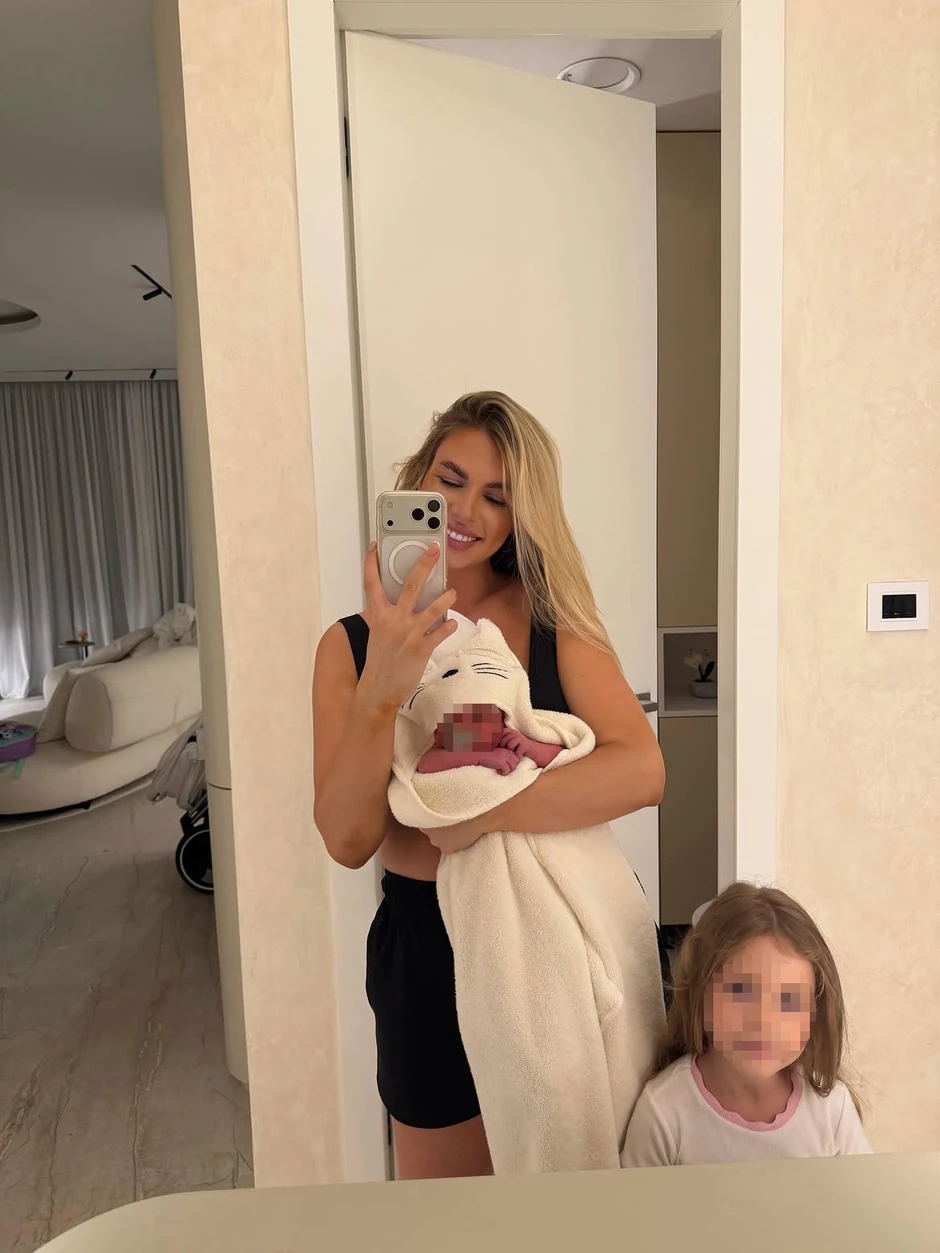 Ivona Polumenta sa sinom i ćerkom