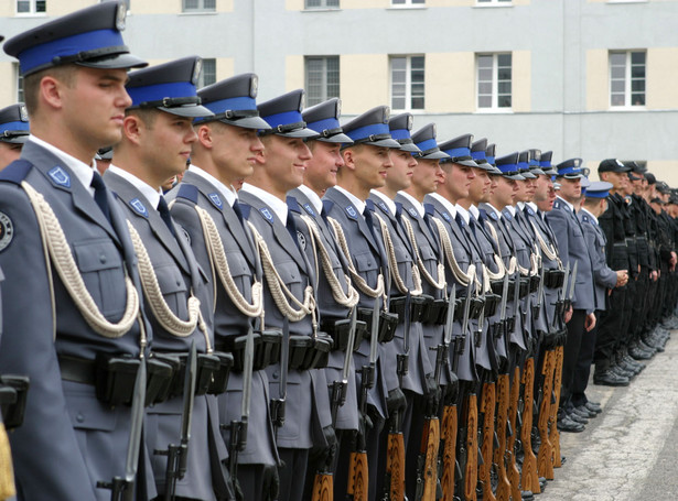 Dobry glina? Bez loków, sumiastych wąsów i złotego łańcucha