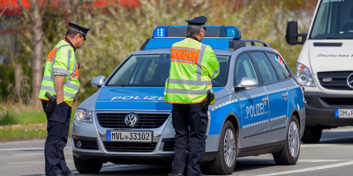 Policjanci zastrzeleni w trakcie kontroli drogowej. Zdjęcie ilustracyjne.