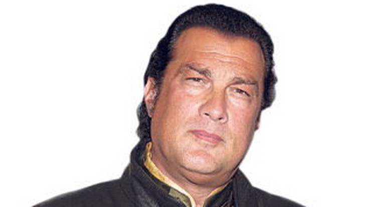 Steven Seagal először gonoszkodik