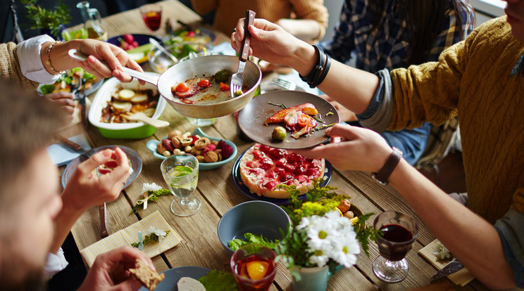 Ezért jó, ha együtt eszünk a családdal / Fotó: Shutterstock