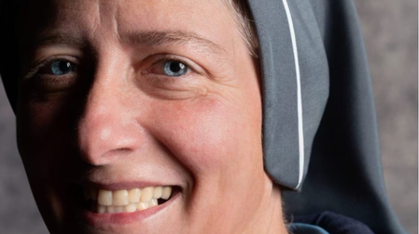 Časna sestra Ana Doneli