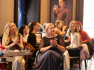 Egy újabb inspiráló GLAMOUR Brunch, ahol őszintén beszéltünk a mellrákról!