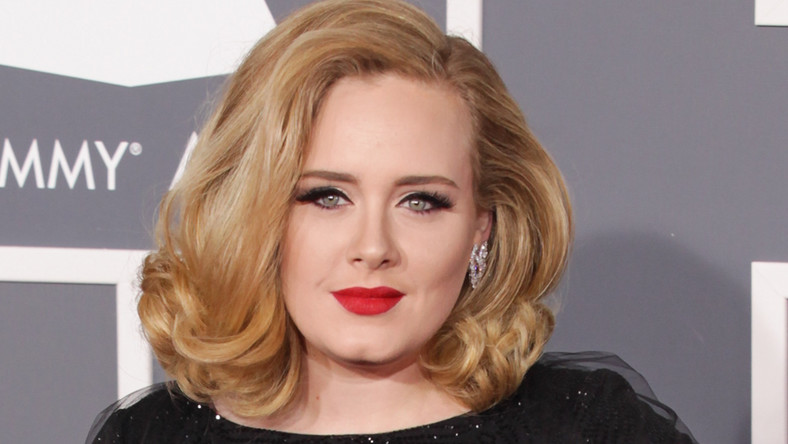 Adele w Saturday Night Live. Wygląda szczuplej niż kiedykolwiek