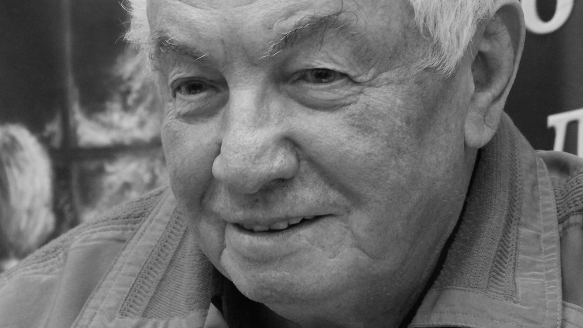 Wybitny rosyjski pisarz Władimir Wojnowicz zmarł w wieku 85 lat - poinformowali jego bliscy. Jego najbardziej znanym dziełem była powieść "Życie i niezwykłe przygody żołnierza Iwana Czonkina", a także antyutopia "Moskwa 2042".