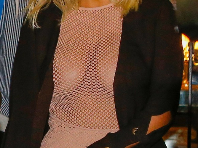 Biust Kim Kardashian