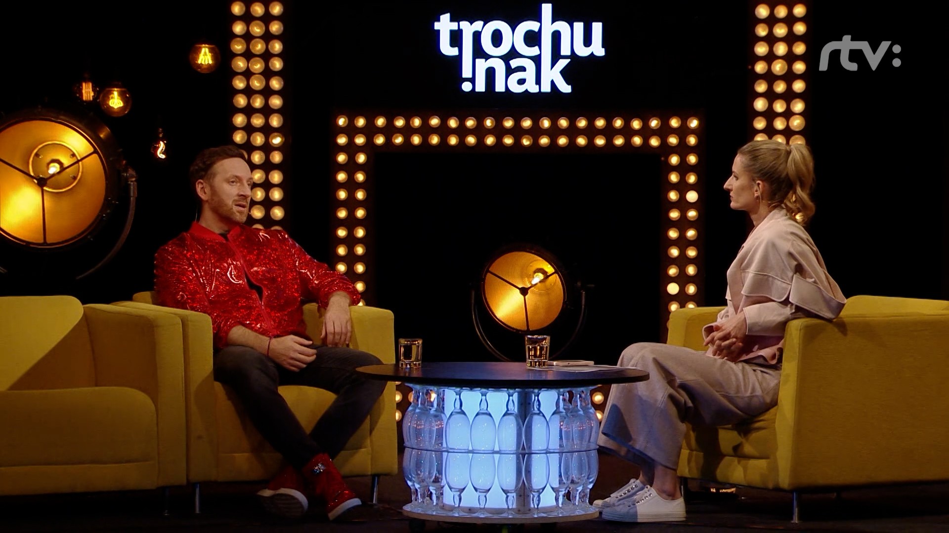 Talkšou Trochu inak s Adelou.