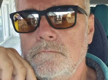 "Moja penzija je tužna!" Slobodan Ćustić ima šestoro dece, a mesečna primanja mu nisu zavidna