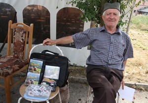 Đoda, Selo gori, a baba se češlja