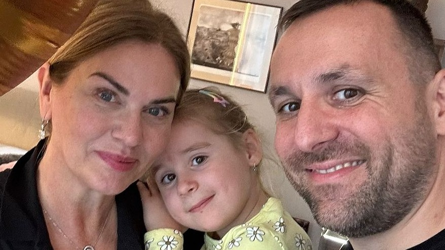 Monika Beňová s rodinou.