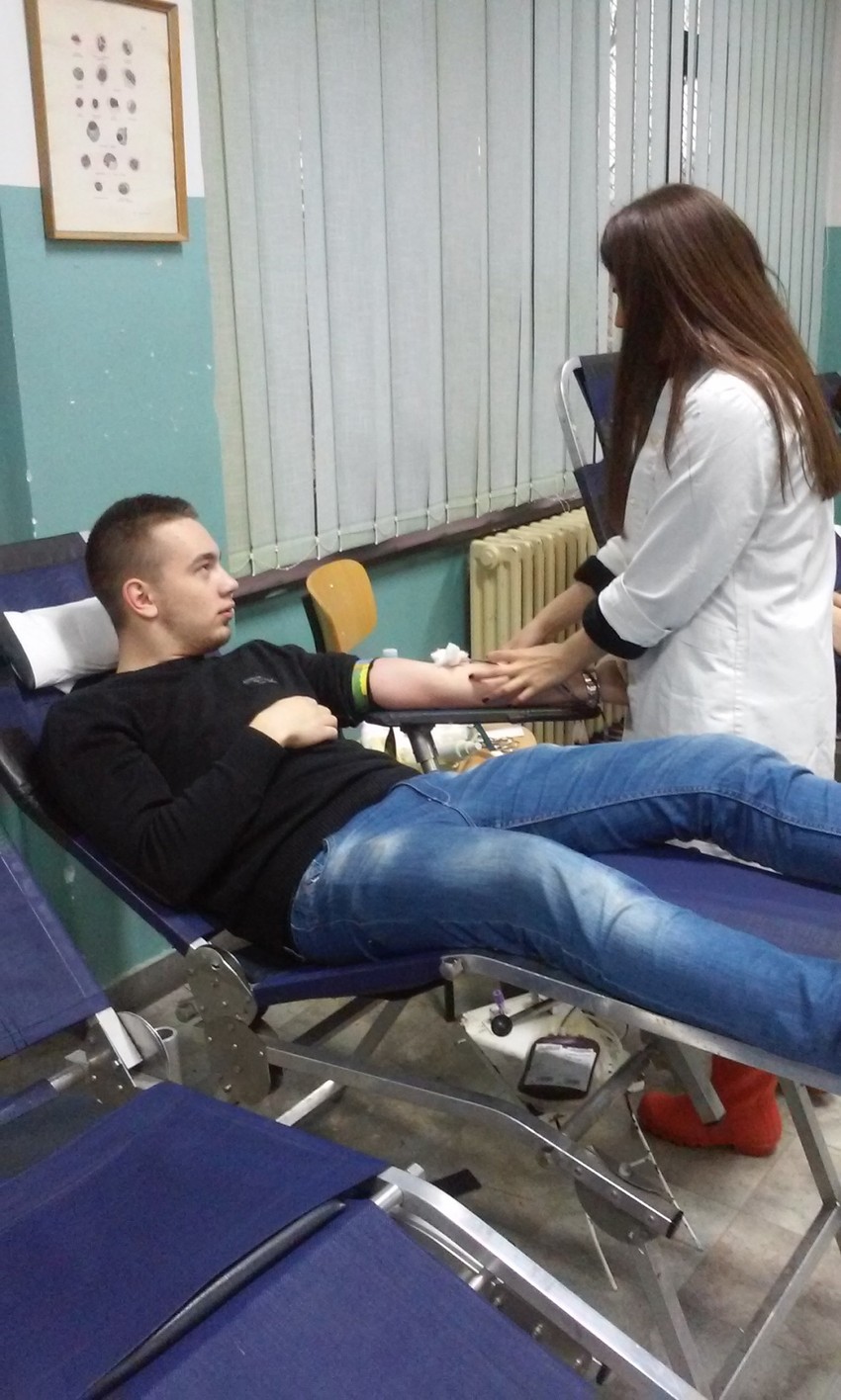 Nikola kaže da je davanje krvi porodična tradicija