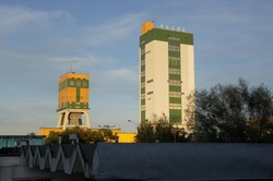 Wstrząs w kopalni "Rudna". 4 górników wydobyto, 18 wciąż szukają