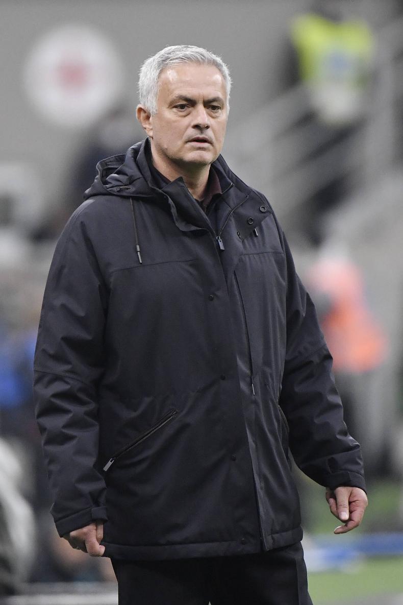 AS Roma coach Jose Mourinho admitted he would like Inter to win the league following his side's defeat to the latter on Saturday night