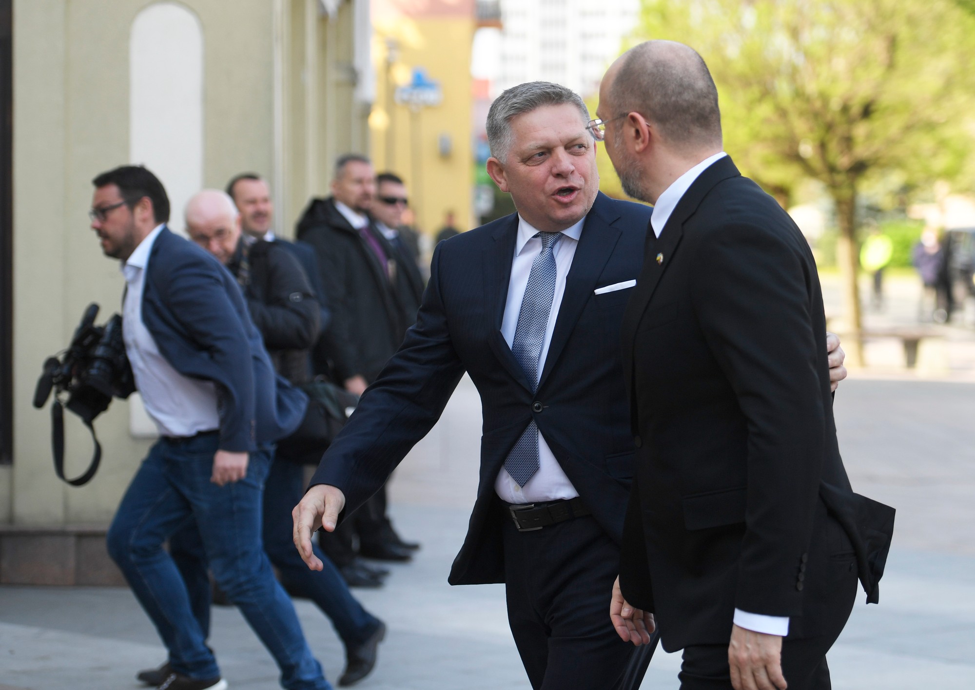 Predseda vlády SR Robert Fico a predseda vlády Ukrajiny Denys Šmyhaľ.