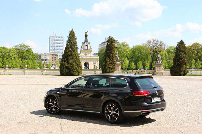 Volkswagen Passat Alltrack - płać i szpanuj na... asfalcie