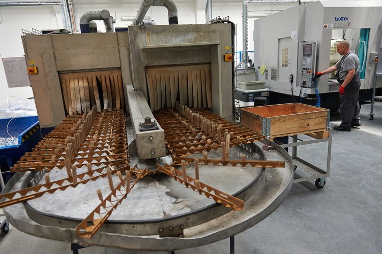 Alteams Group należy do holdingu  Kuusakoski Group posiadającego zakłady produkcyjne w Chinach, Indiach, Finlandii i Polsce.
<br><br> <br> fot.  (aw/mr) PAP/Adam Warżawa