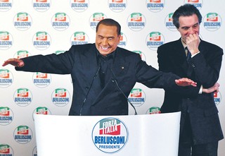 Epilog bunga-bunga. Rodzina Berlusconich zablokowała wypłaty dla 20 dziewcząt, będą też eksmisje