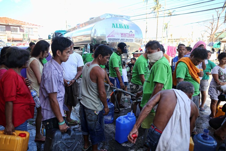 Filipiny po przejściu tajfunu
