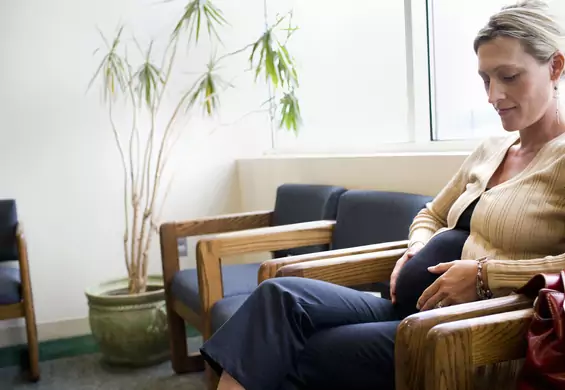 Zwolnienie lekarskie w ciąży 2014: mama pod szczególną ochroną