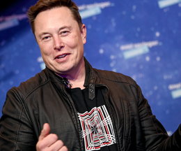Elon Musk chwali Netflix za nowe wytyczne. Wcześniej krytykował "wirus postępowego umysłu” toczący platformę