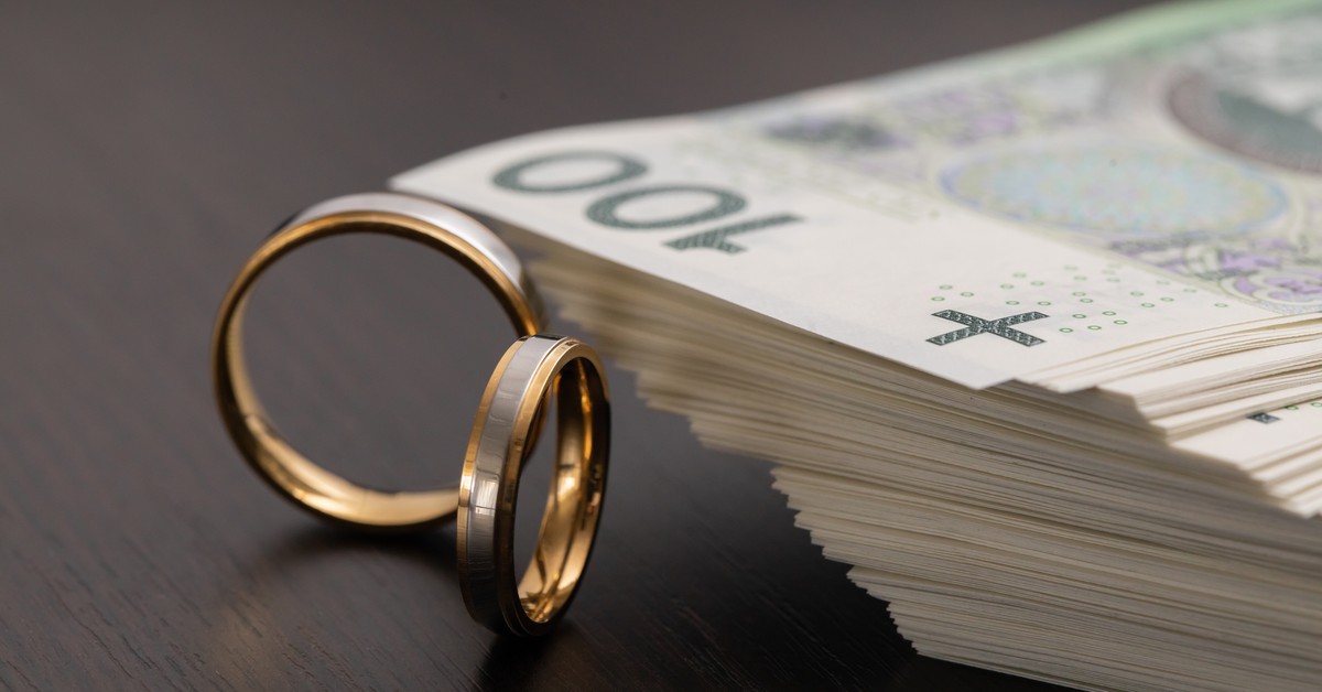 Koperty weselne a skarbówka. Czy trzeba zgłosić darowiznę i odprowadzić podatek?