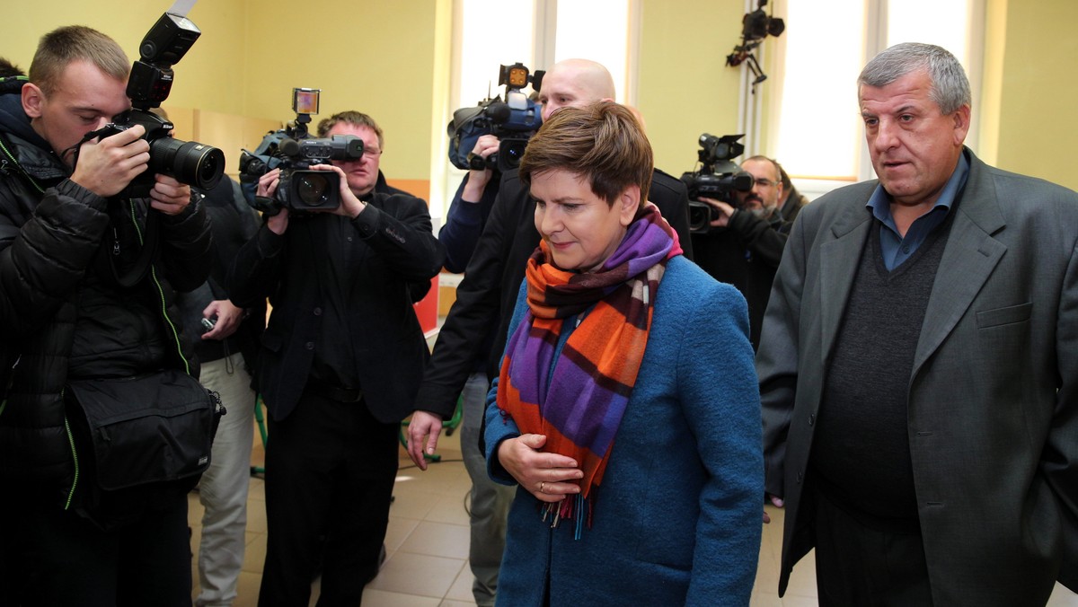 PRZECIESZYN WYBORY PARLAMENTARNE (Beata Szydło z mężem Edwardem)