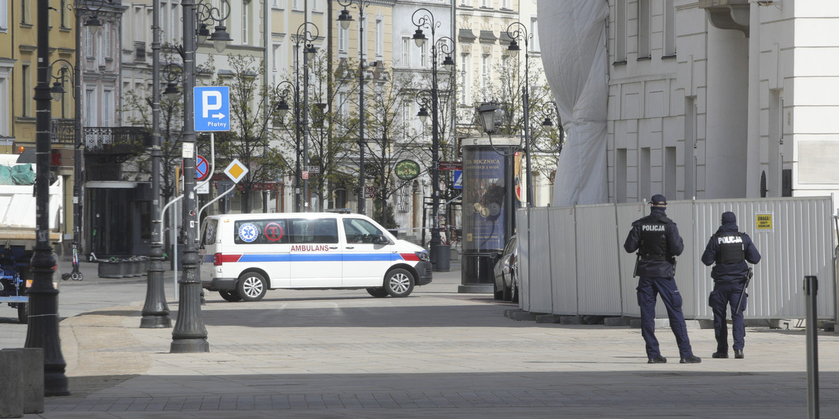 Ambulans pojawił się na terenie pałacu prezydenckiego.