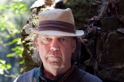 Neil Young i Crazy Horse prezentują "Walk Like A Giant"