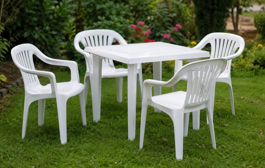 Plastične stolice