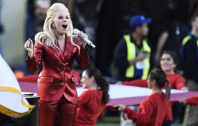 Lady Gaga zaśpiewała na Super Bowl 2016