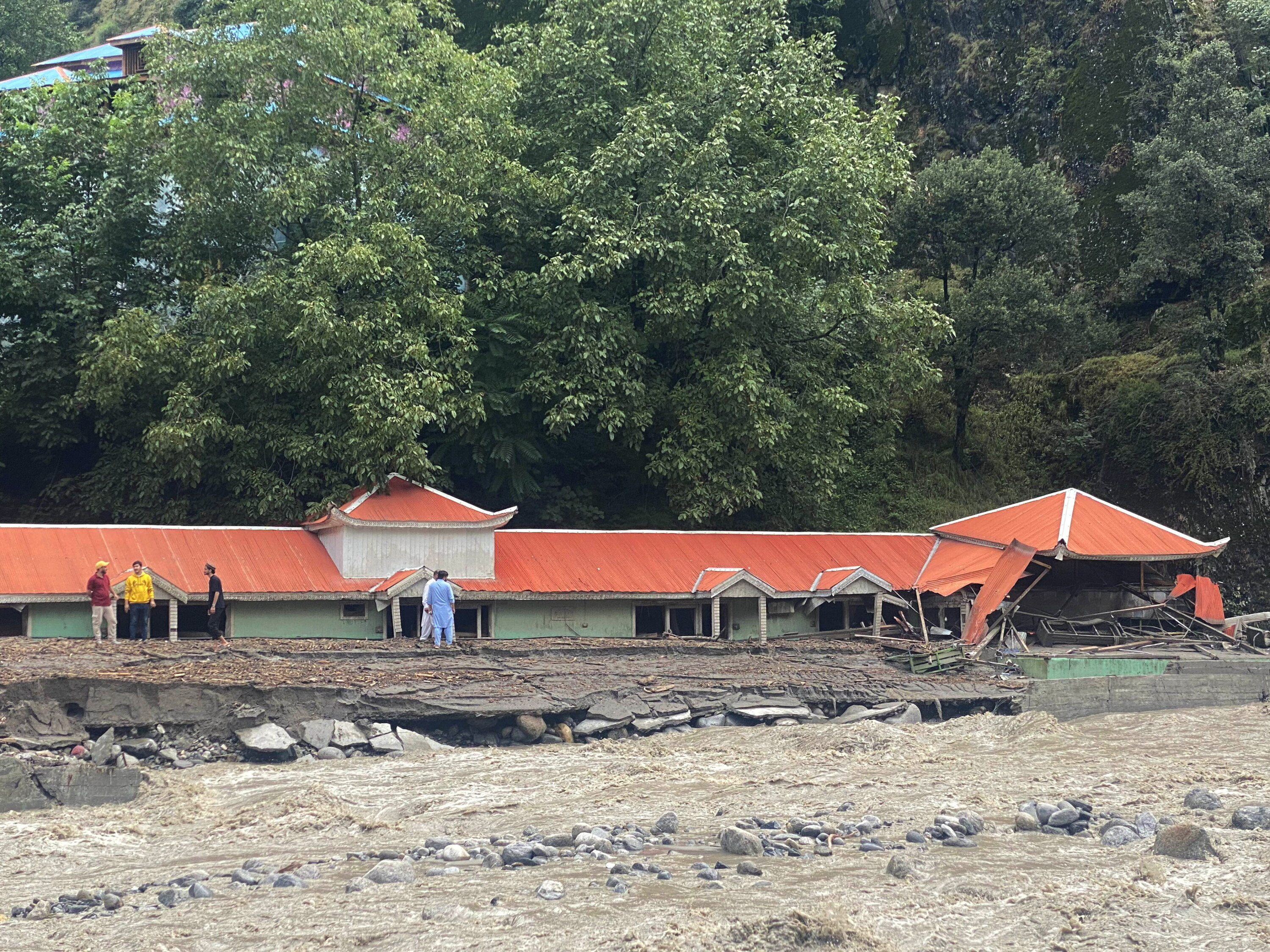 Devastuje Pakistan: Monsun zabija 300+ osób