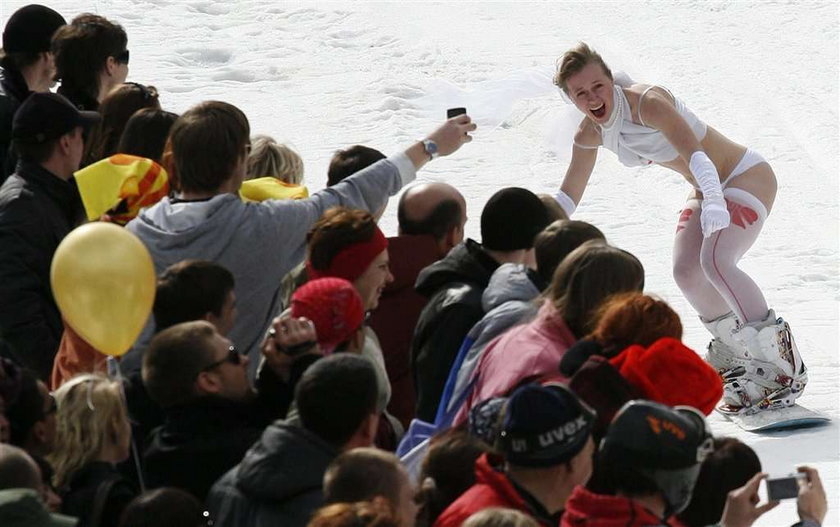 Bardzo dziwny wyścig snowboardowy