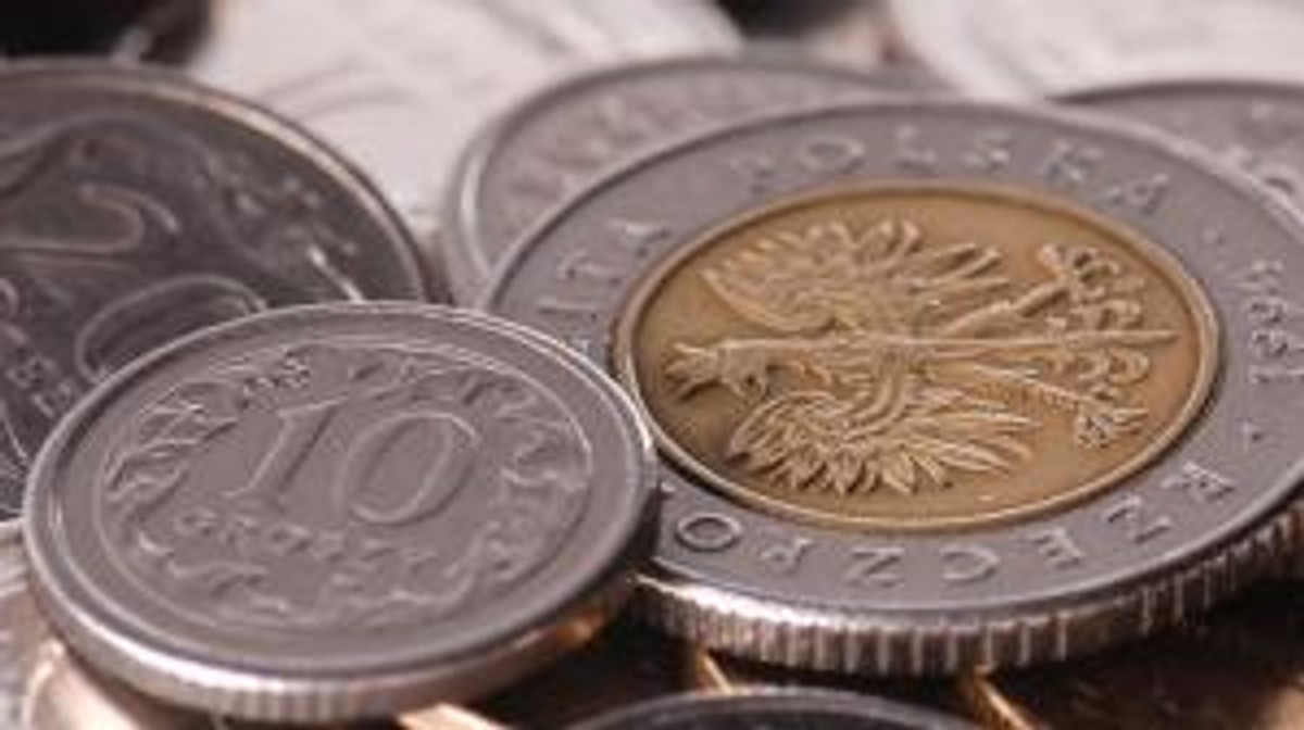 Złoty faluje w rytm giełd i EUR/USD