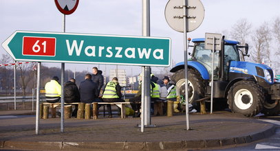 Rolnicy stawią się przed Sejmem. Tak zareagował Szymon Hołownia