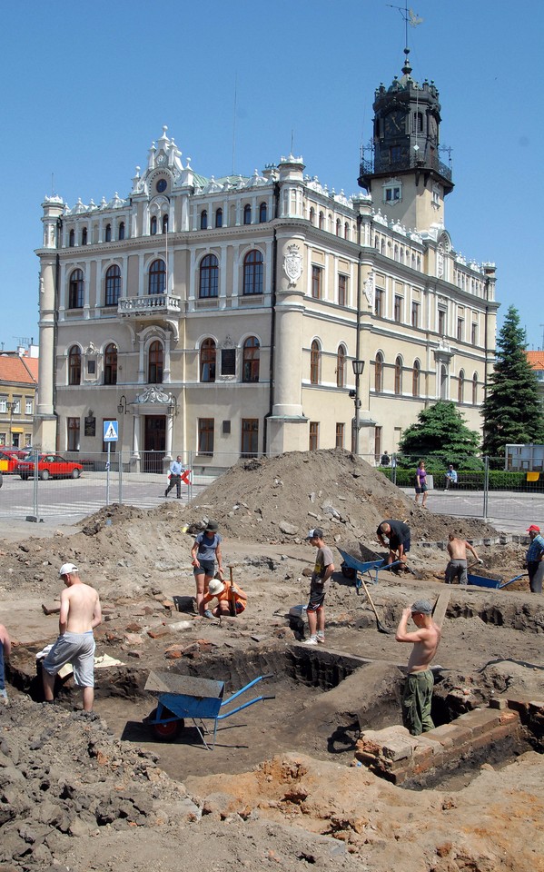 JAROSŁAW WYKOPALISKA ARCHEOLOGICZNE KOLEGIATA