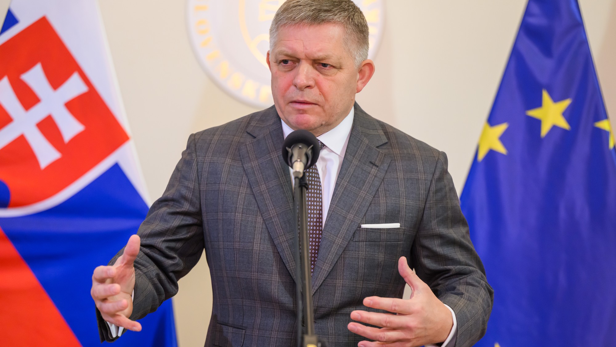 Predseda vlády SR Robert Fico (Smer-SD).