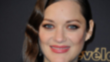 Marion Cotillard do tej pory ukrywała ciążowe krągłości. Teraz pokazała je na salonach!