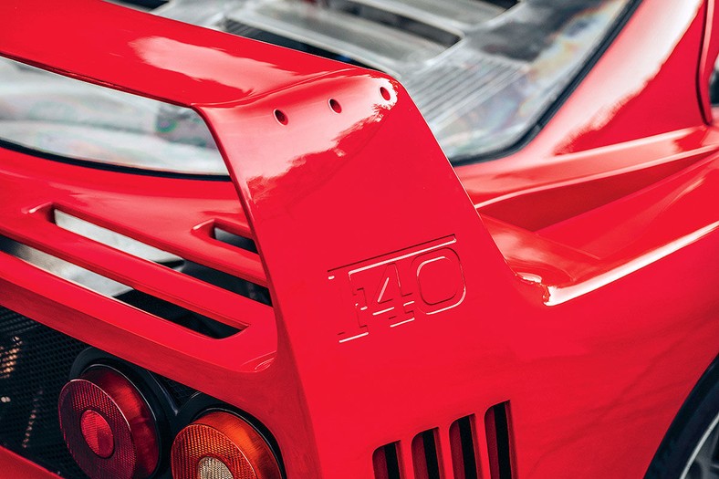 Ferrari F40 czy Porsche 959 który klasyk szybszy?