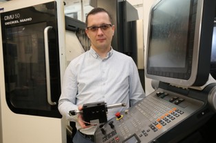 Fizyki nie oszukasz. Polski naukowiec ma pomysł na wyciszenie drgań [EUREKA]