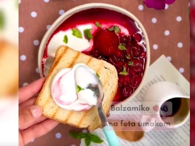 Balzamiko šumsko voće sa feta umakom