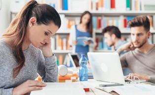 Epidemia uziemiła wymianę studentów w programie Erasmus+. Nie wiadomo, na jak długo