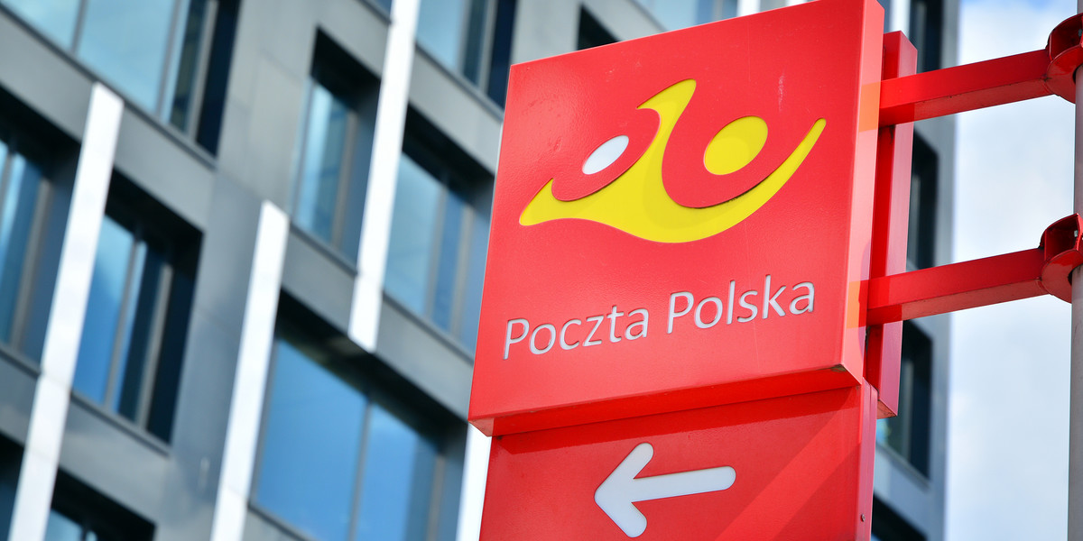 Poczta Polska po decyzji o zwolnieniach stwierdziła, że teraz czas na zakup misek dla psów do każdej placówki