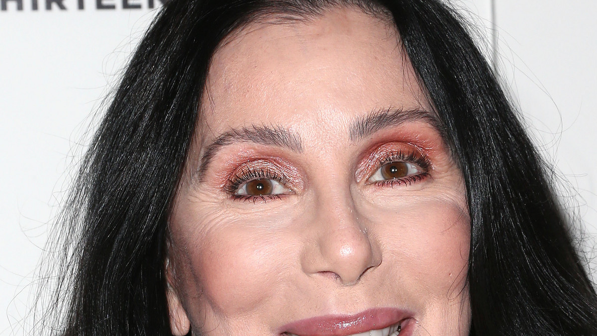 Cher zakończyła prace nad swoim nowym studyjnym albumem. W jednym z utworów zaśpiewa wokalista Scissors Sisters.