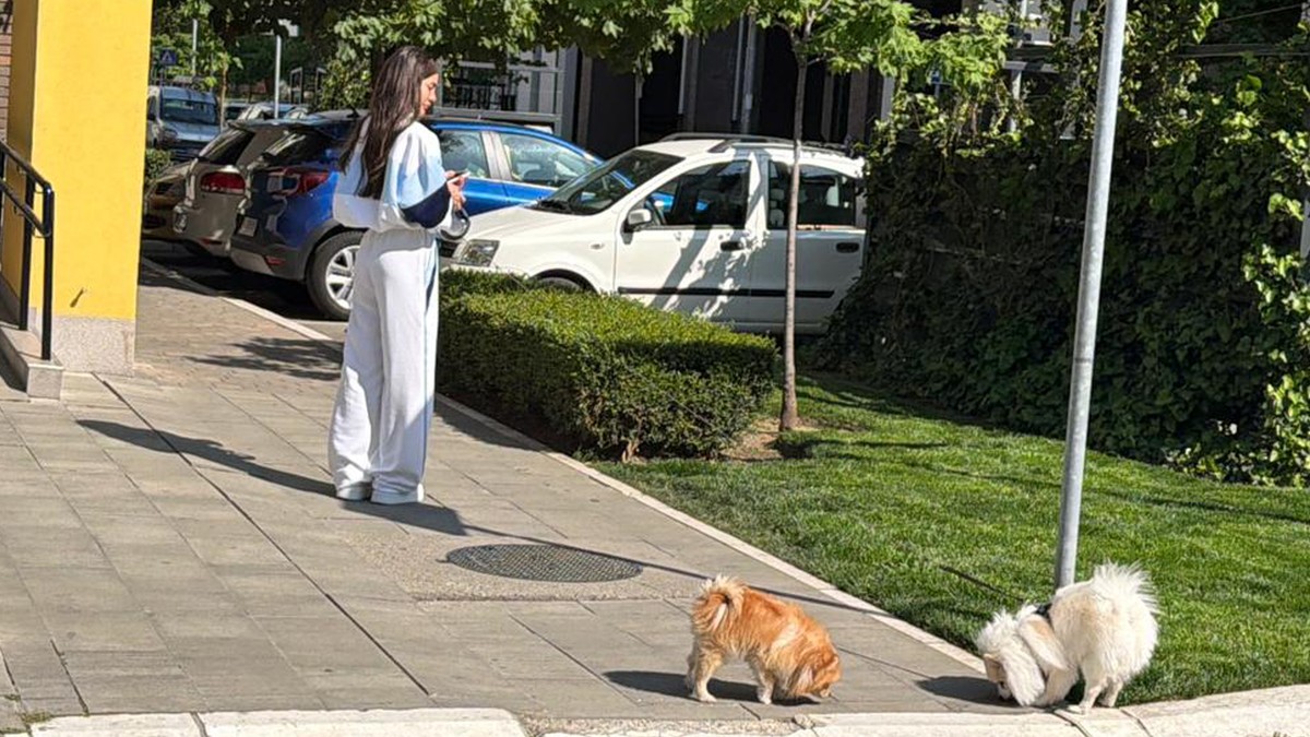 ANĐELA ĐURIČIĆ NAPUSTILA GASTOZOV STAN Spakovala kofere dok se on provodi u Crnoj Gori (FOTO)