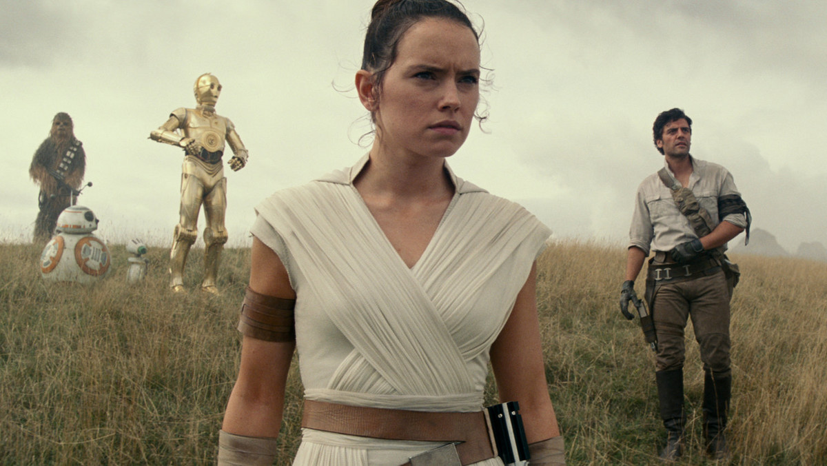 W grudniu do kin trafi dziewiąta część "Gwiezdnych wojen", wieńcząca najnowszą trylogię. "Rise of Skywalker" nie będzie jednak końcem kultowej serii. Fani mogą liczyć jeszcze na co najmniej dekadę ze "Star Wars". "[Dziewiąty epizod] będzie kulminacją sagi Skywalkerów, ale w żadnym stopniu nie będzie kulminacją całej serii" - mówi szefowa Lucasfilm Kathleen Kennedy.