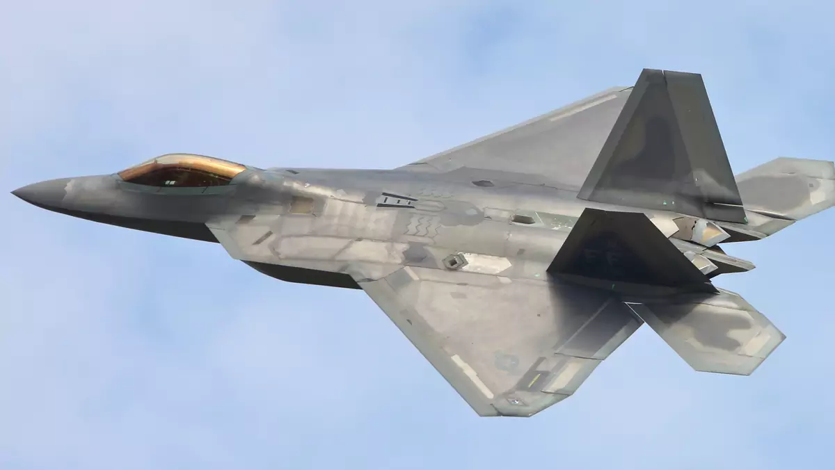 Lockheed F-22 Raptor - Myśliwiec przewagi powietrznej, który być może zostanie w przyszłości zastąpiony przez maszynę, nad którą obecnie pracuje zespół projektowy US Air Force