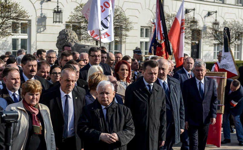 Prezes PiS od maja przebywa w Wojskowym Instytucie Medycznym przy ul. Szaserów w Warszawie