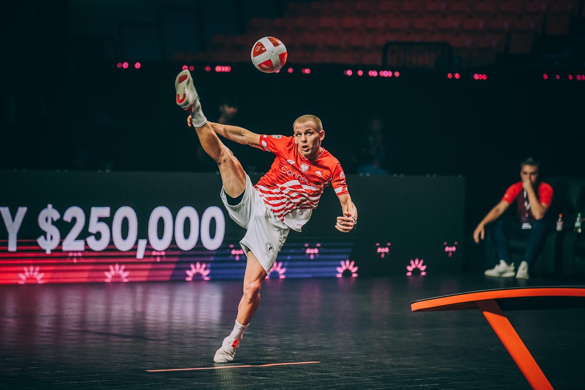 Adrian Duszak mistrzem świata w teqball