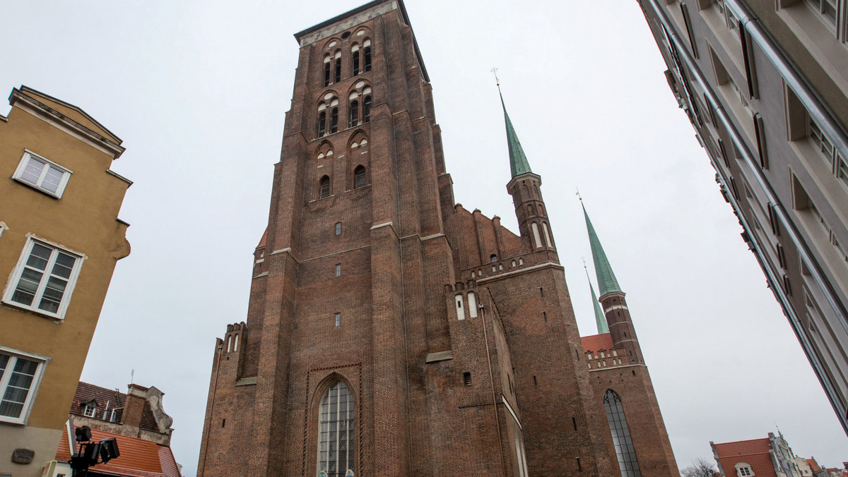 Kościół ewangelicki w Niemczech zwróci dwa średniowieczne dzieła sztuki do Bazyliki Mariackiej w Gdańsku. Chodzi o nastawę ołtarzową i predellę, czyli jej podstawę, które wykonali nieznani artyści około 1435 r. – poinformowała Unia Kościołów Ewangelickich (UEK) w Berlinie.